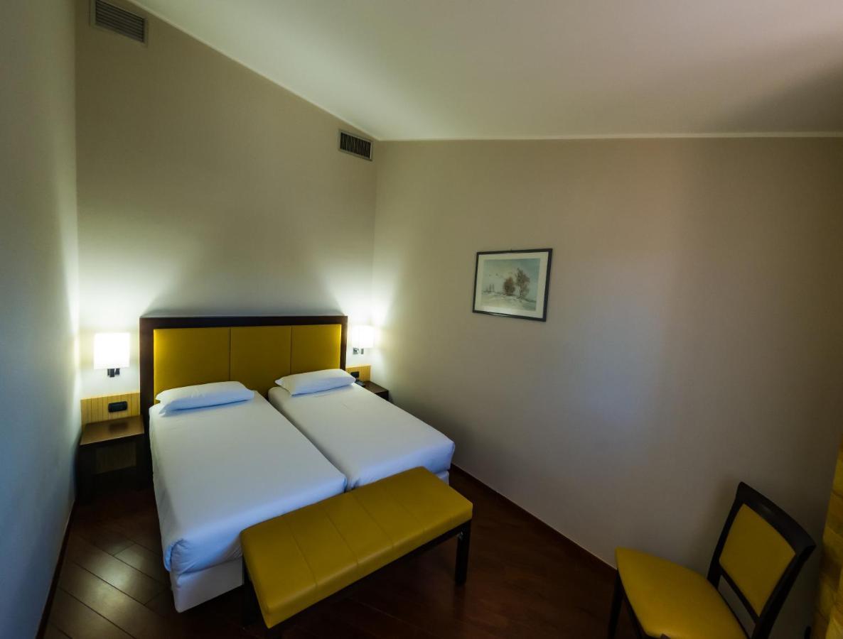 Hotel Sirio - Sure Hotel Collection By Best Western Medolago Exterior photo