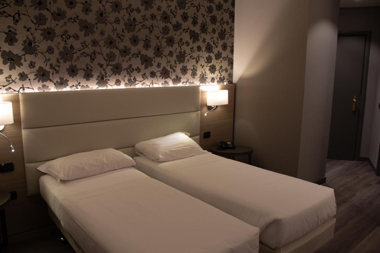 Hotel Sirio - Sure Hotel Collection By Best Western Medolago Exterior photo