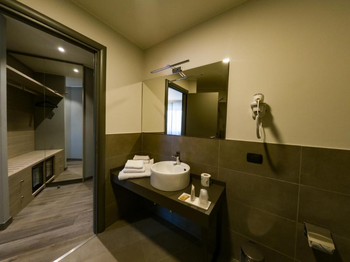 Hotel Sirio - Sure Hotel Collection By Best Western Medolago Exterior photo