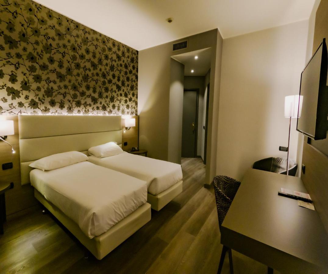Hotel Sirio - Sure Hotel Collection By Best Western Medolago Exterior photo
