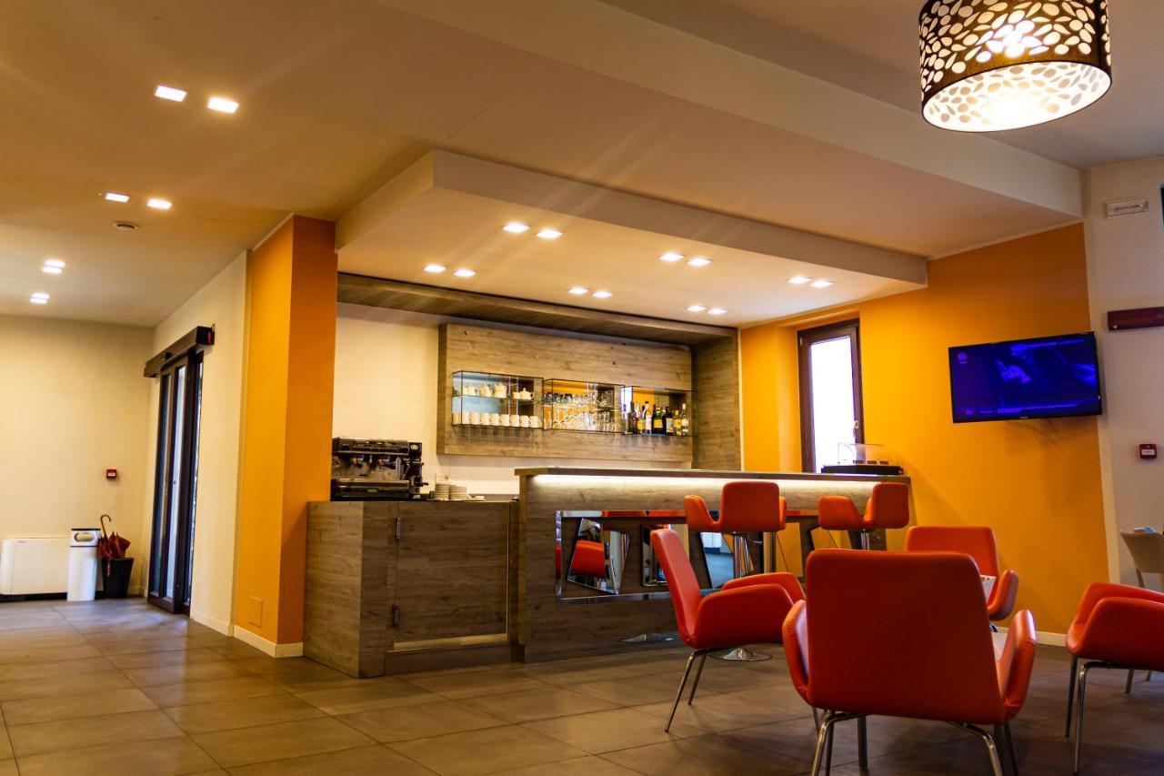 Hotel Sirio - Sure Hotel Collection By Best Western Medolago Exterior photo
