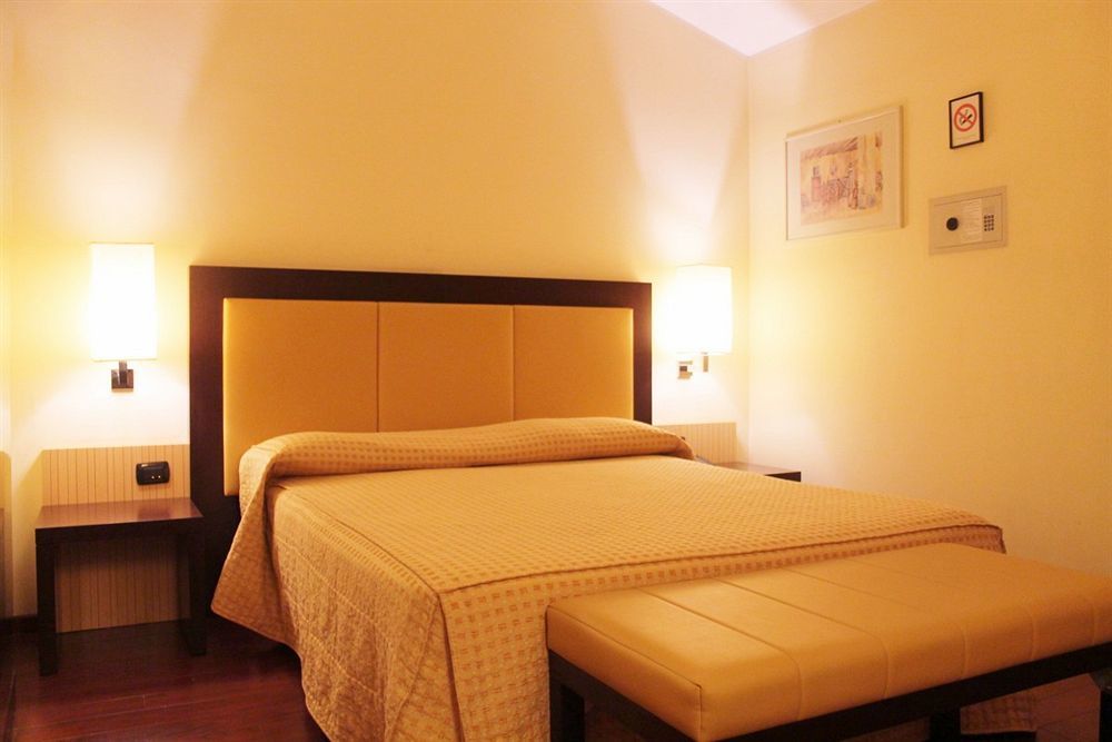Hotel Sirio - Sure Hotel Collection By Best Western Medolago Exterior photo