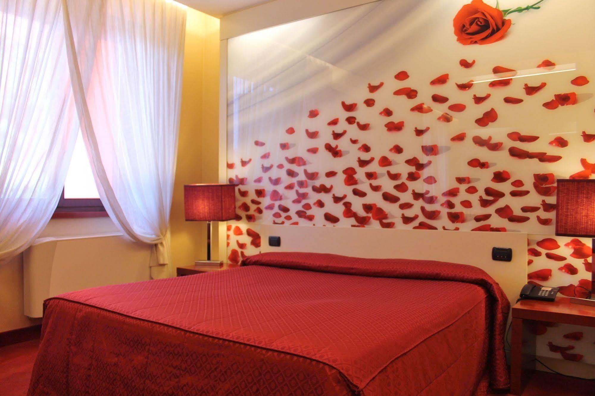 Hotel Sirio - Sure Hotel Collection By Best Western Medolago Exterior photo